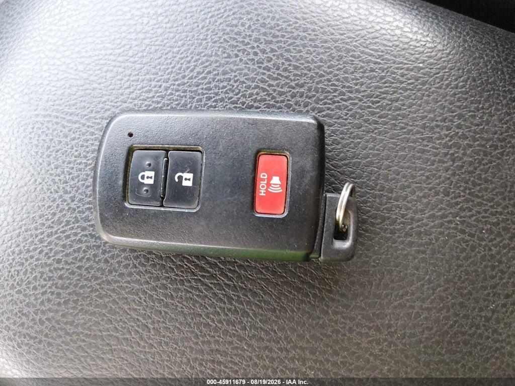 2T3RFREV4JW776028 2018 TOYOTA RAV4 photo no. 11