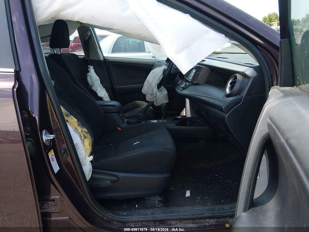 2T3RFREV4JW776028 2018 TOYOTA RAV4 photo no. 5