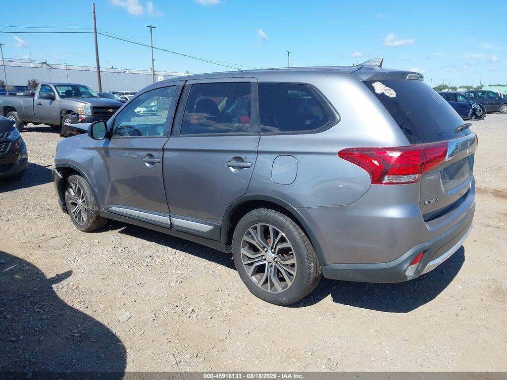 JA4AZ2A35HZ035827 2017 MITSUBISHI OUTLANDER photo no. 3