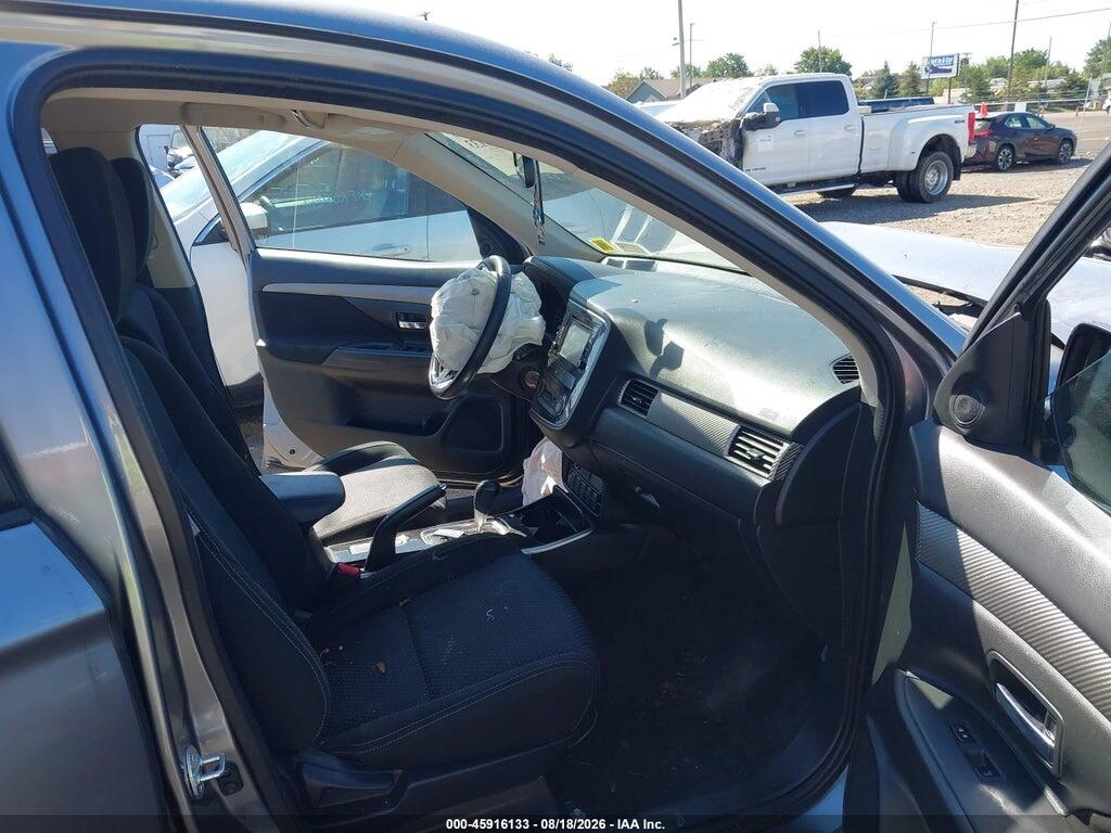 JA4AZ2A35HZ035827 2017 MITSUBISHI OUTLANDER photo no. 5