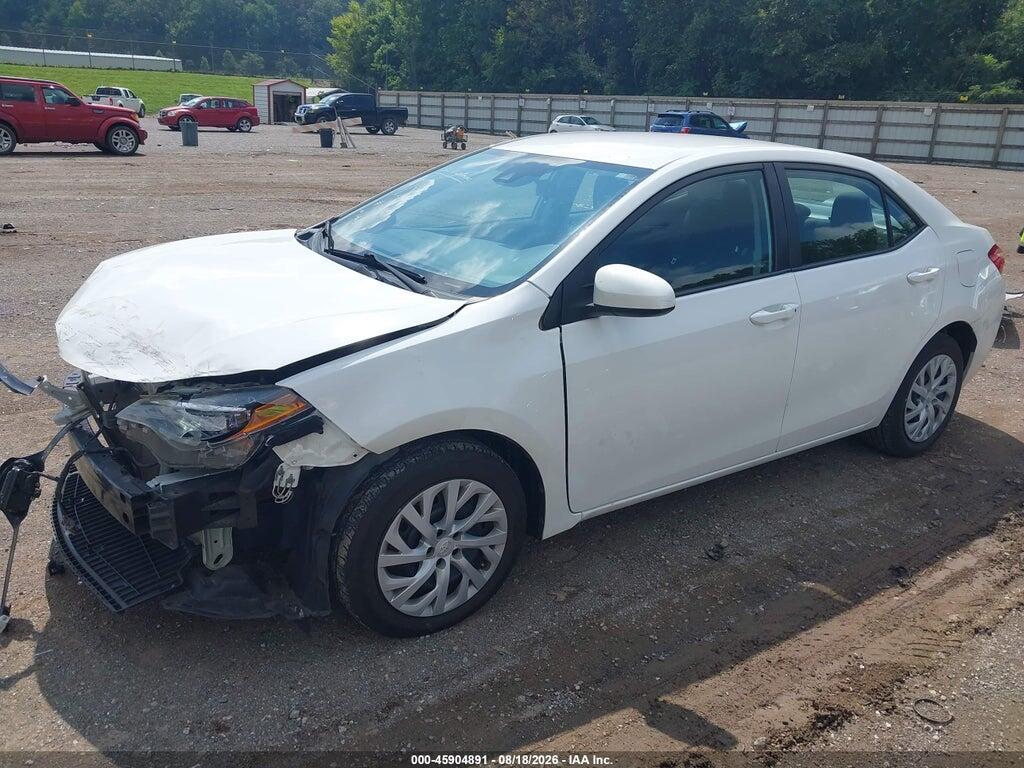 5YFBURHEXJP776211 2018 TOYOTA COROLLA photo no. 2