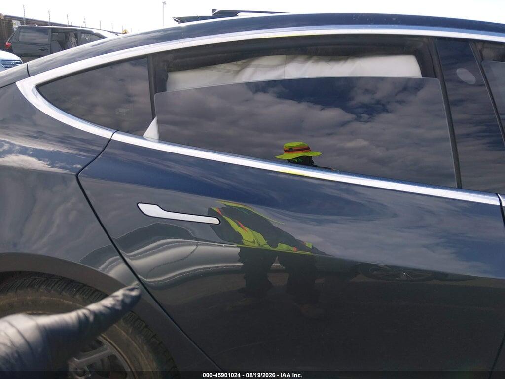 5YJ3E1EB0JF074987 2018 TESLA MODEL 3 photo no. 8
