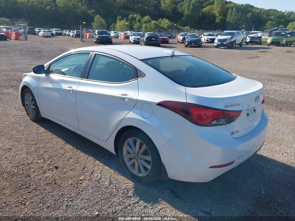 5NPDH4AE9GH745547 2016 HYUNDAI ELANTRA photo no. 3