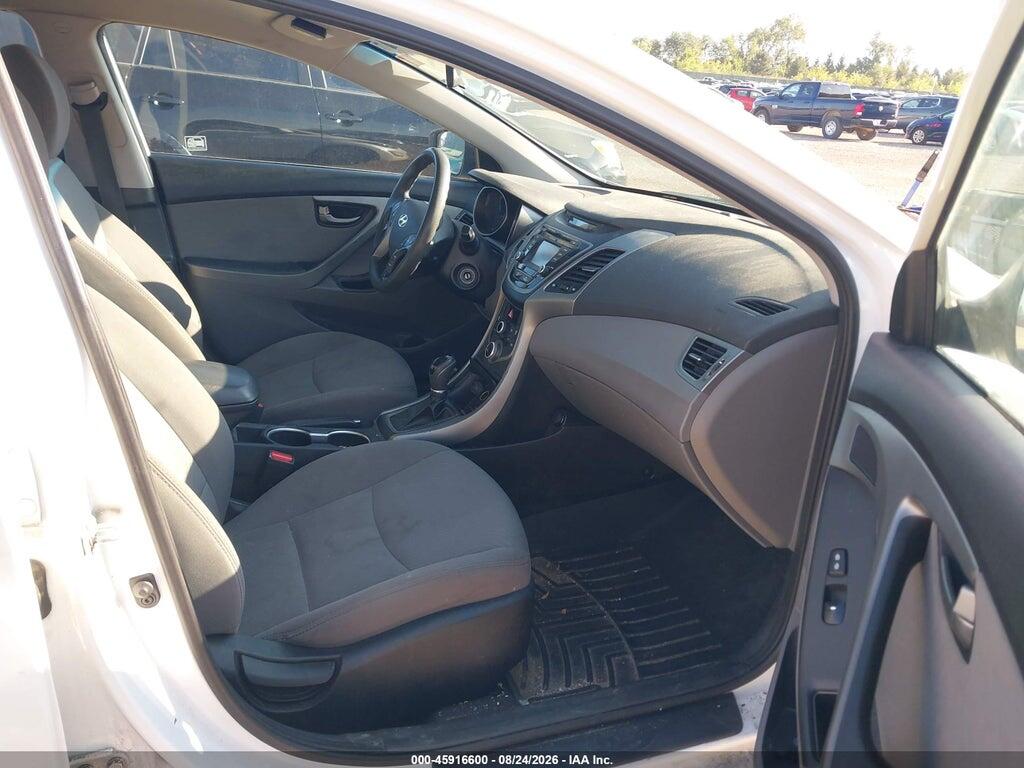 5NPDH4AE9GH745547 2016 HYUNDAI ELANTRA photo no. 5