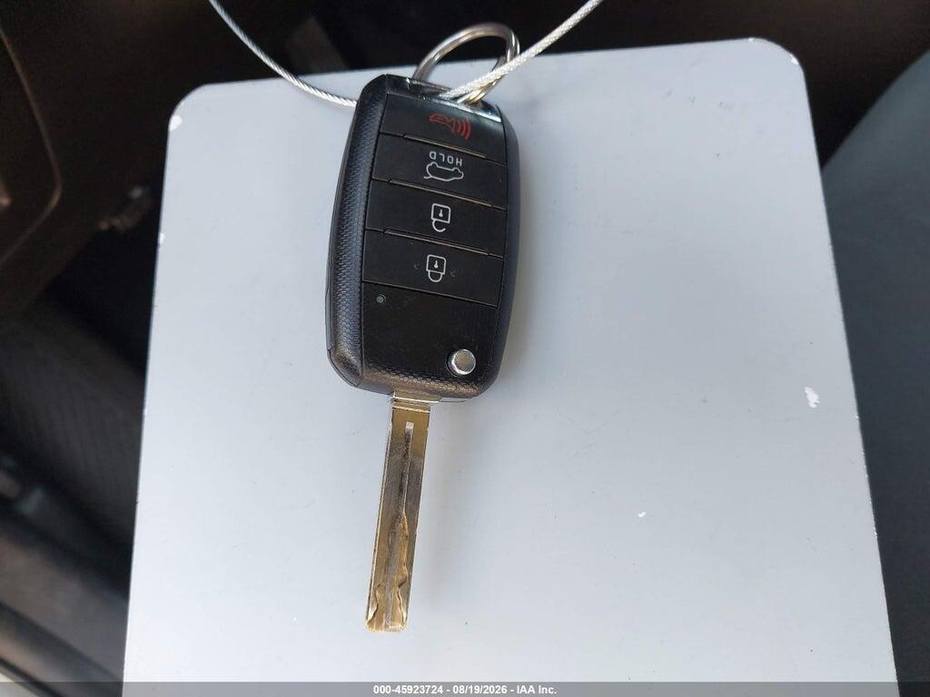 KNDJN2A28E7701045 2014 KIA SOUL photo no. 11