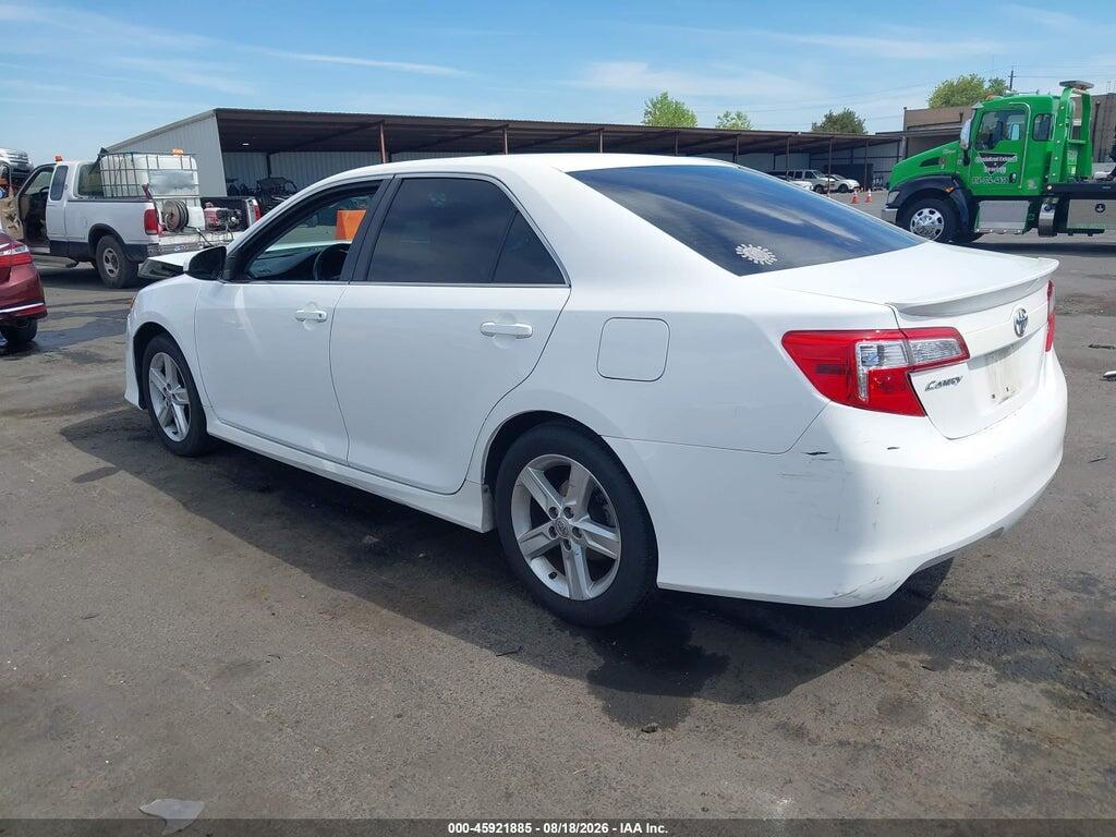 4T1BF1FK3EU350028 2014 TOYOTA CAMRY photo no. 3