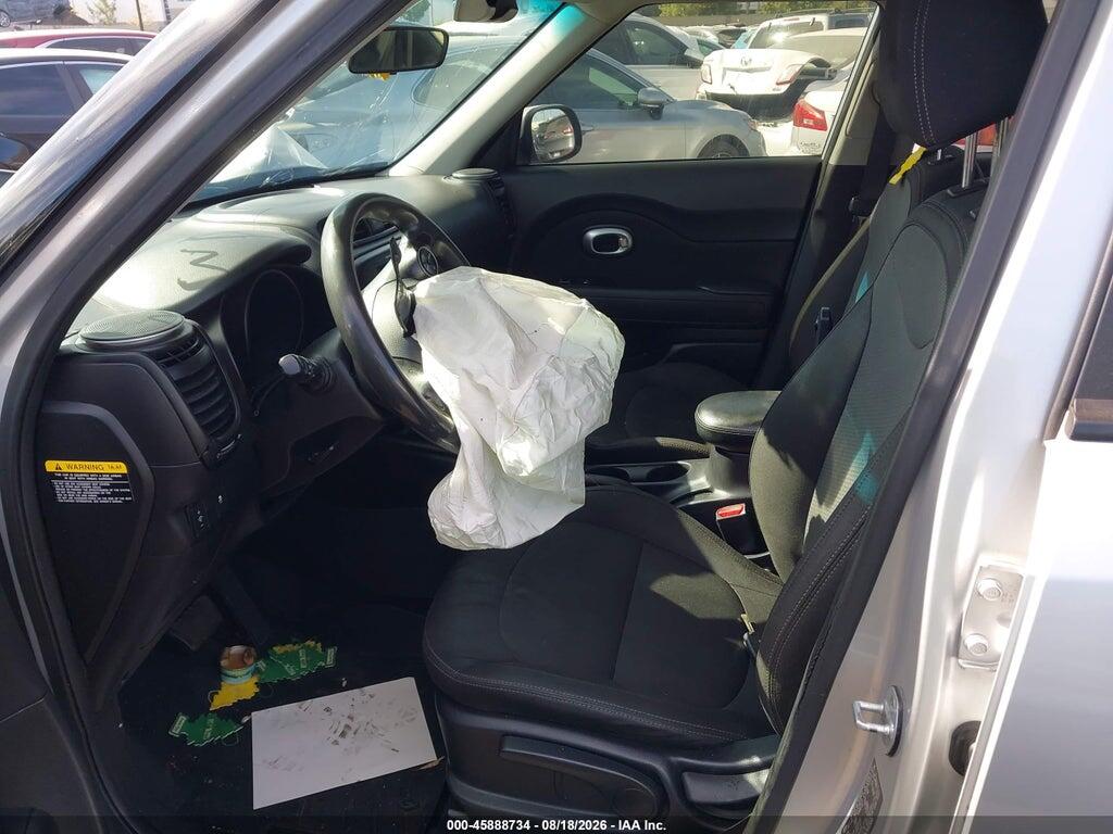 KNDJP3A59K7692958 2019 KIA SOUL photo no. 5