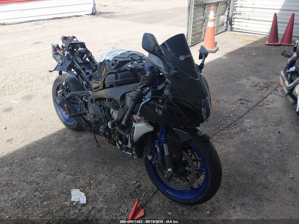 2017 SUZUKI GSX-R1000 JS1DM11H7H2100557