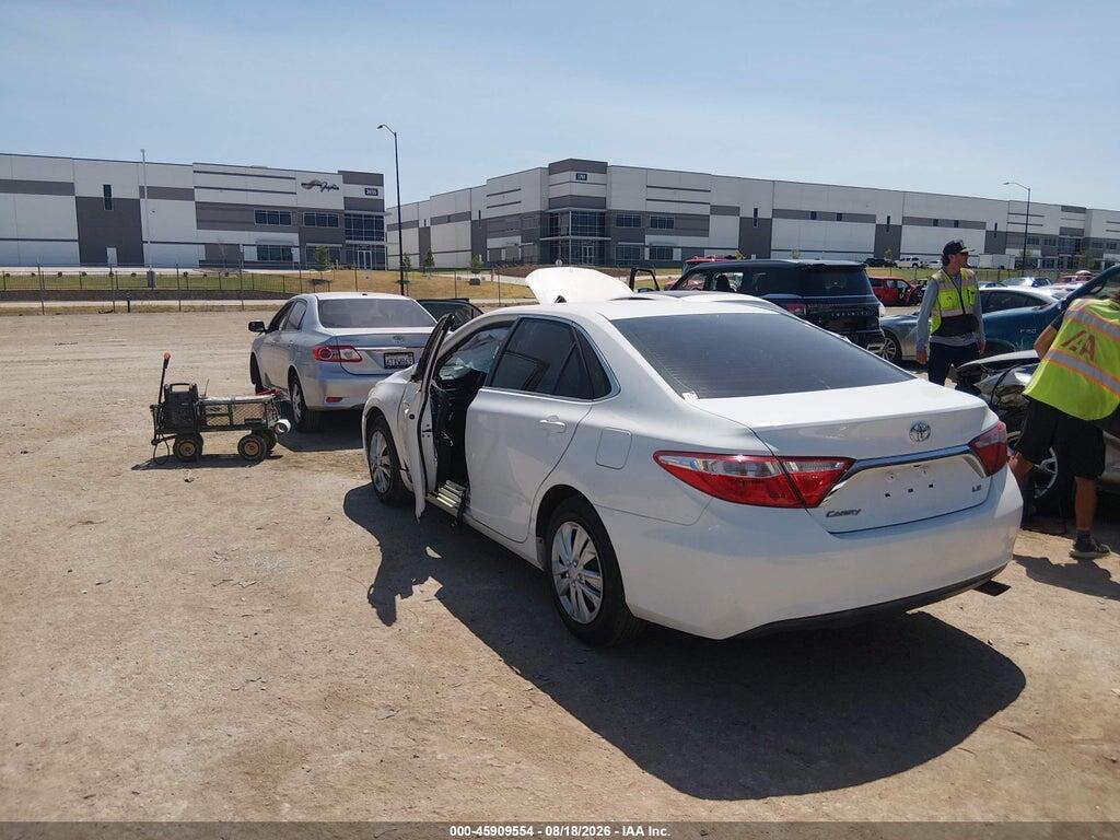 4T1BF1FK4HU777528 2017 TOYOTA CAMRY photo no. 3