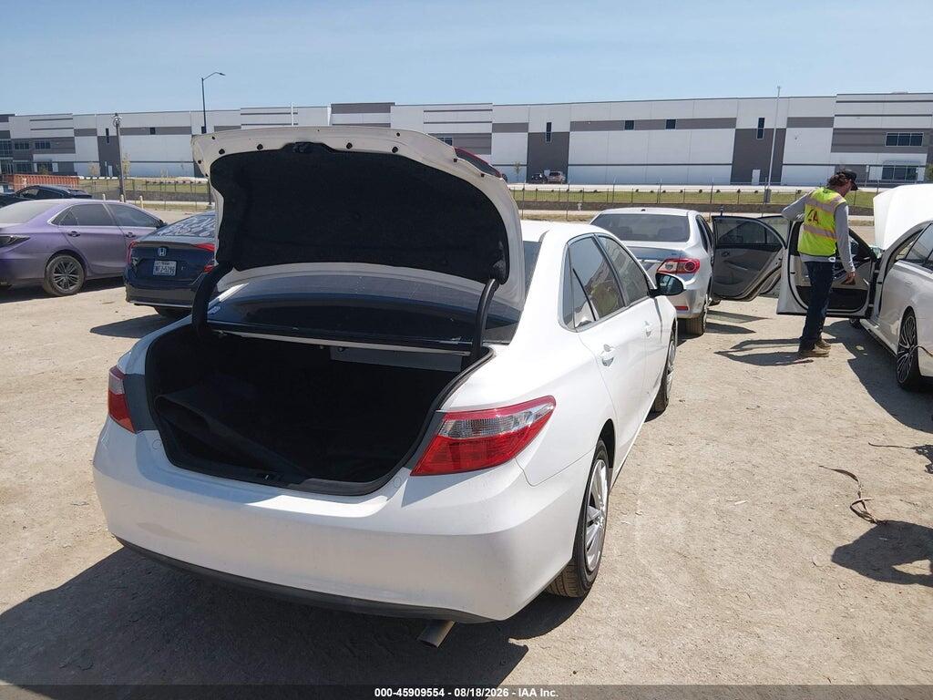4T1BF1FK4HU777528 2017 TOYOTA CAMRY photo no. 4