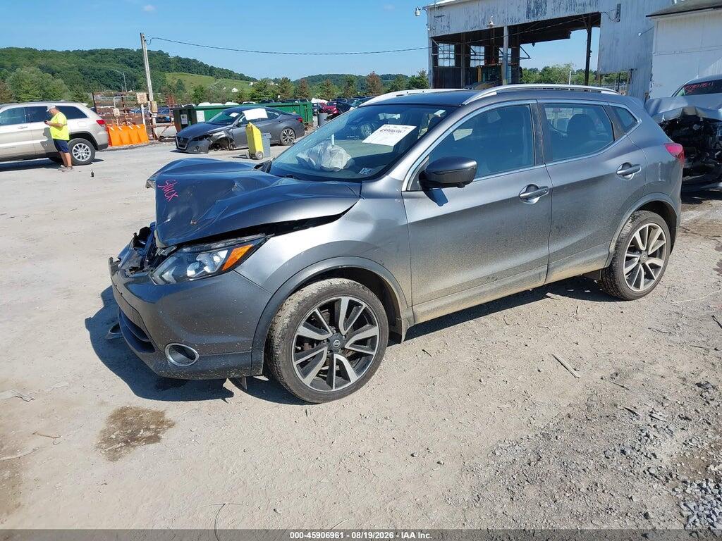 JN1BJ1CR9HW125256 2017 NISSAN ROGUE SPORT photo no. 2