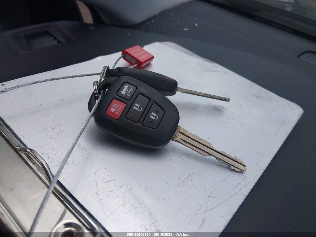 2T1BURHEXHC905607 2017 TOYOTA COROLLA photo no. 11