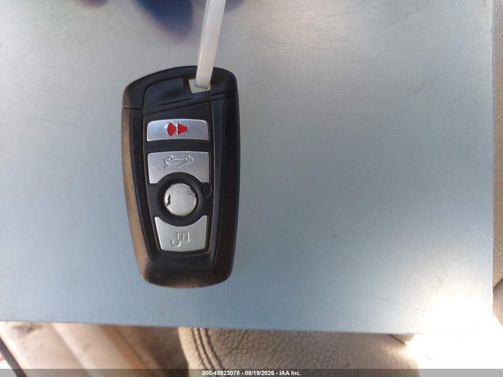 WBA5A5C58FD520078 2015 BMW 528I photo no. 11
