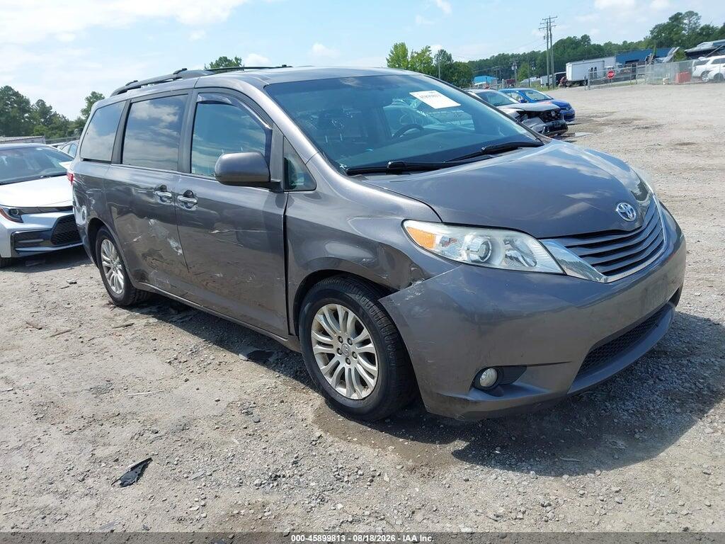 5TDYZ3DC7HS767559 2017 TOYOTA SIENNA photo no. 1