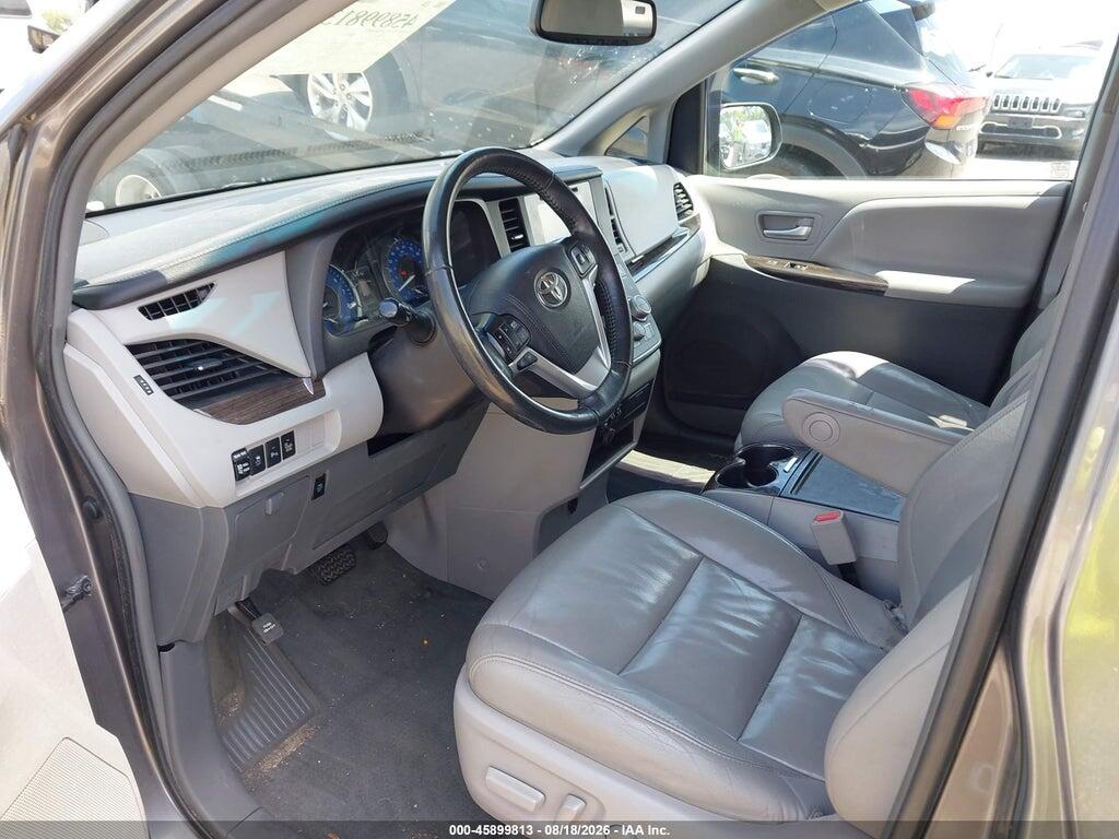 5TDYZ3DC7HS767559 2017 TOYOTA SIENNA photo no. 5
