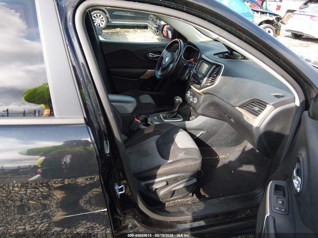 1C4PJLCB7JD595479 2018 JEEP CHEROKEE photo no. 5