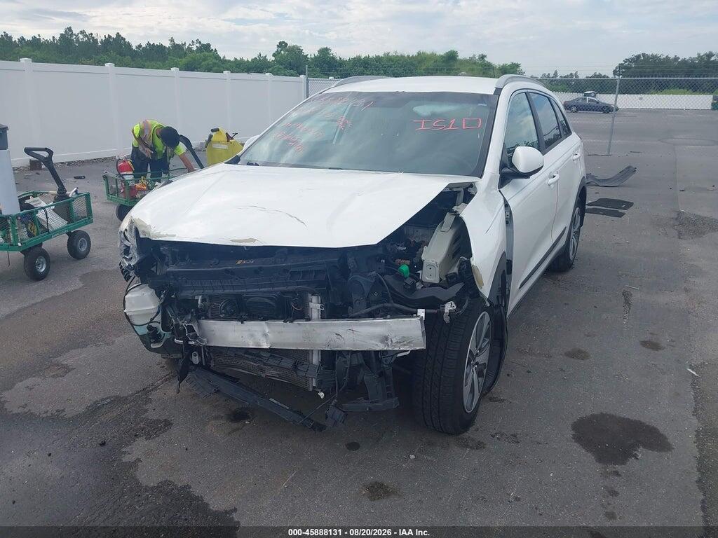 KNDCB3LC9J5204587 2018 KIA NIRO photo no. 2
