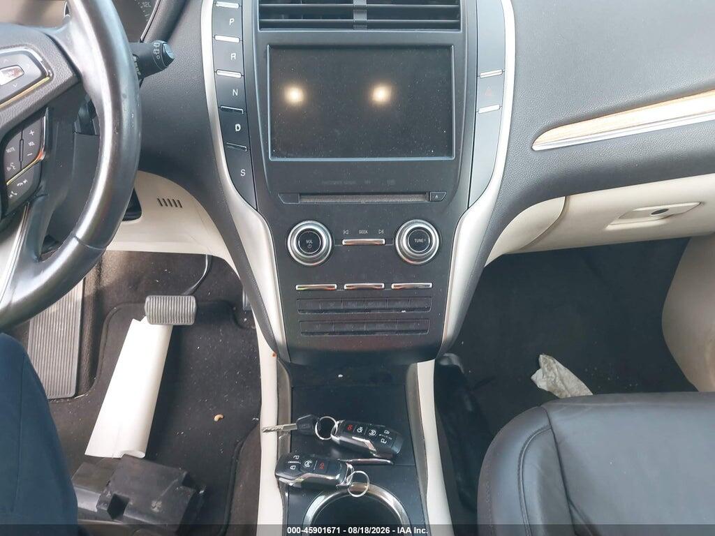 5LMCJ2C90GUJ21946 2016 LINCOLN MKC photo no. 11