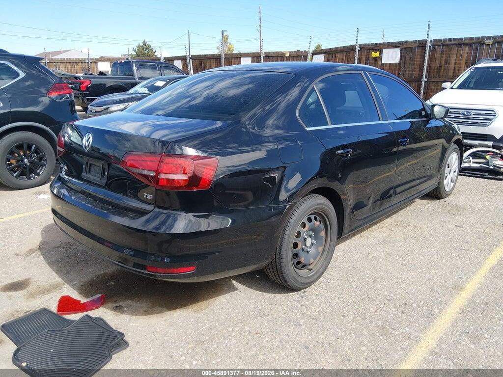 3VW167AJ8HM374171 2017 VOLKSWAGEN JETTA photo no. 4