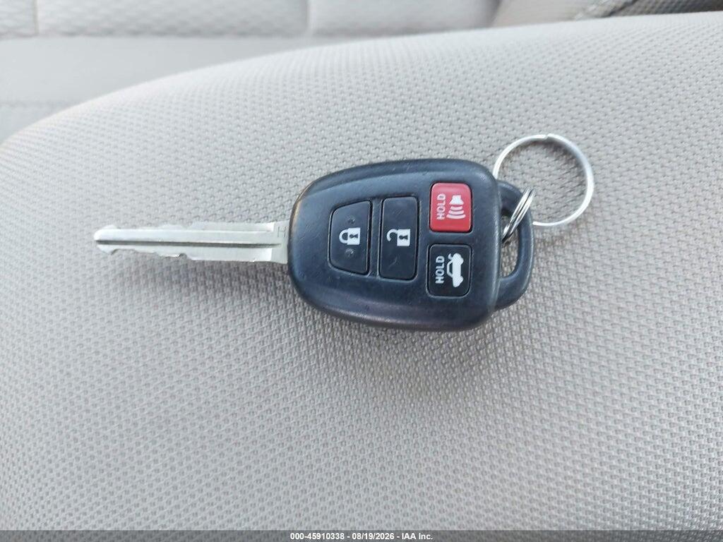 2T1BURHE0FC386483 2015 TOYOTA COROLLA photo no. 11