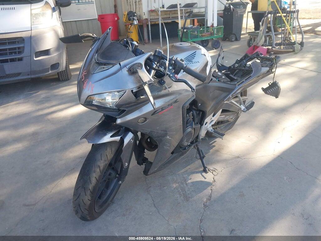 MLHPC4468F5200547 2015 HONDA CBR500 photo no. 2