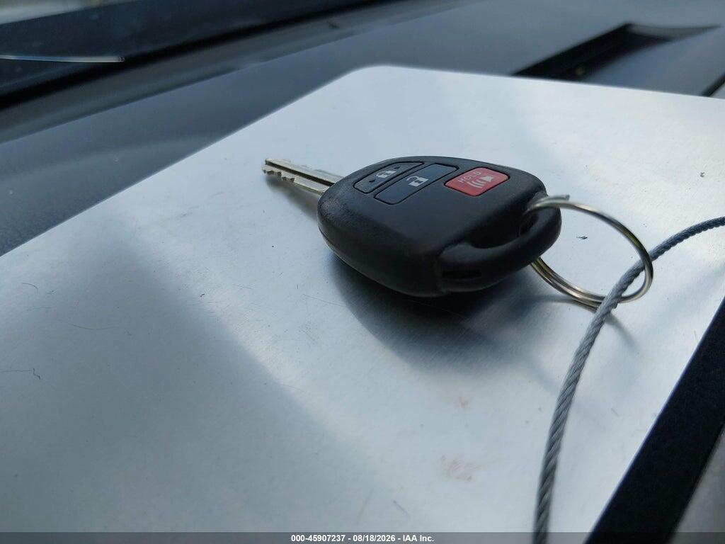2T3BFREV9FW348609 2015 TOYOTA RAV4 photo no. 11