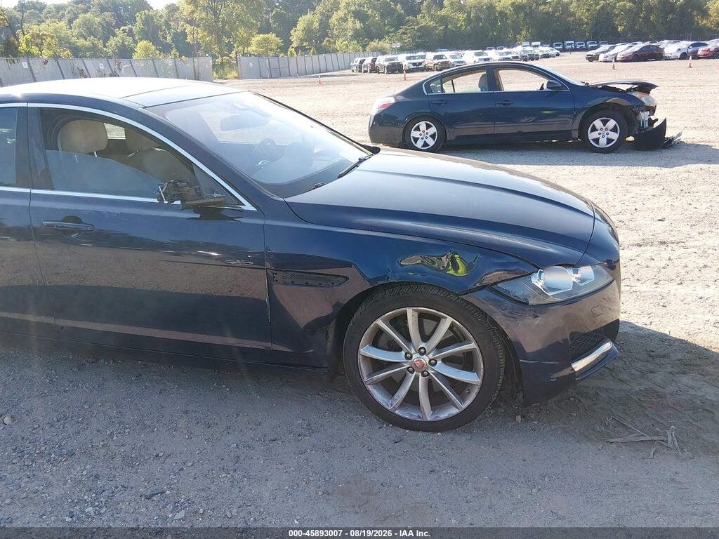 SAJBE4BV9GCY08075 2016 JAGUAR XF photo no. 6