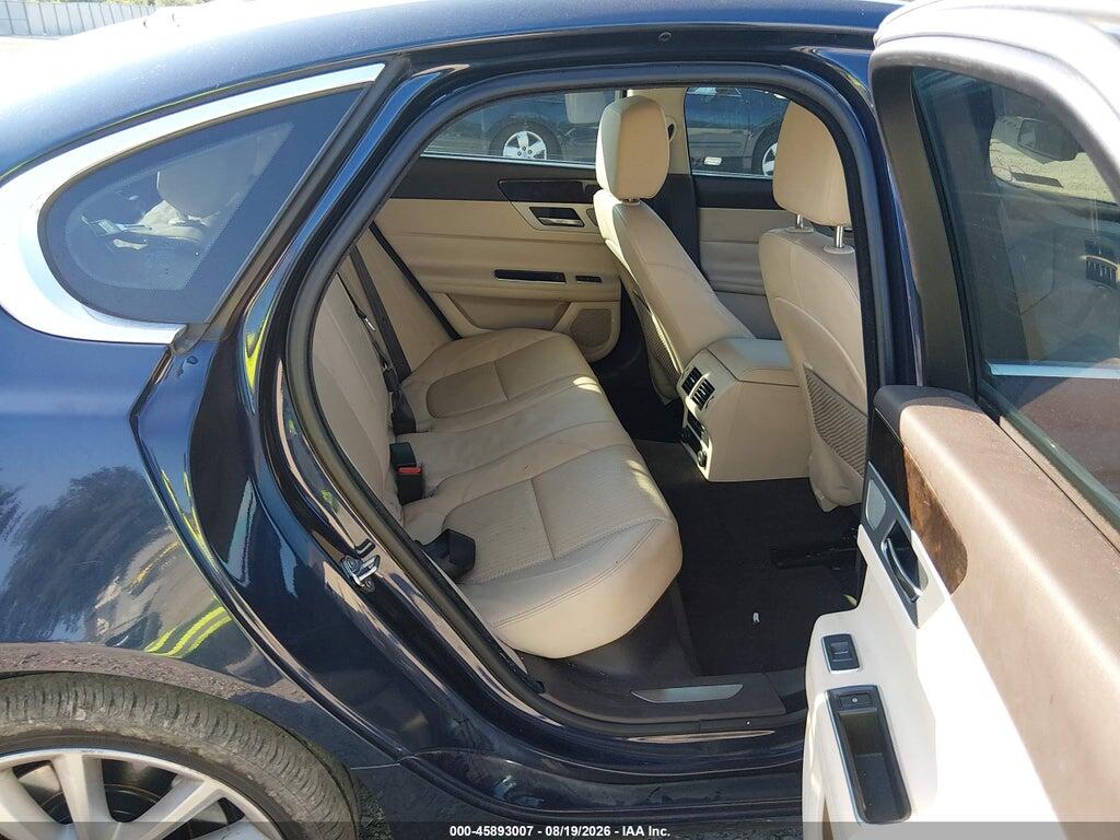 SAJBE4BV9GCY08075 2016 JAGUAR XF photo no. 8