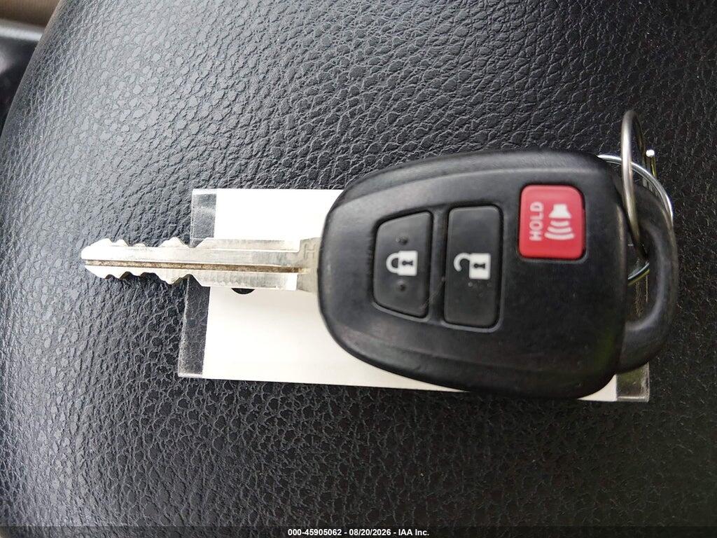 2T3WFREV0FW145576 2015 TOYOTA RAV4 photo no. 11