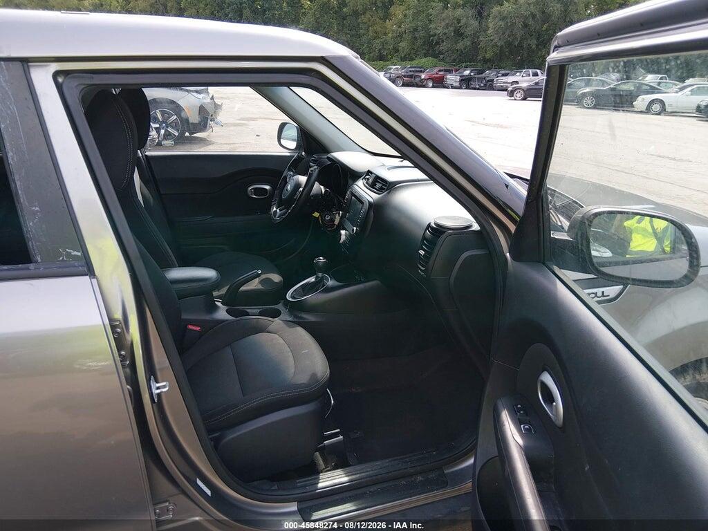 KNDJP3A51J7599382 2018 KIA SOUL photo no. 5