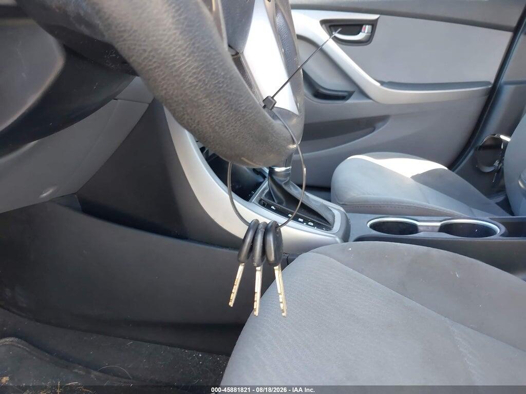 5NPDH4AEXGH760669 2016 HYUNDAI ELANTRA photo no. 11