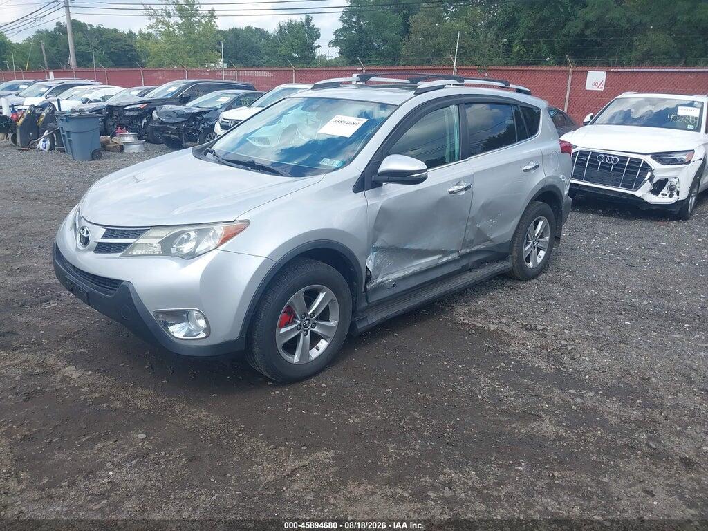 2T3RFREV0FW330370 2015 TOYOTA RAV4 photo no. 2