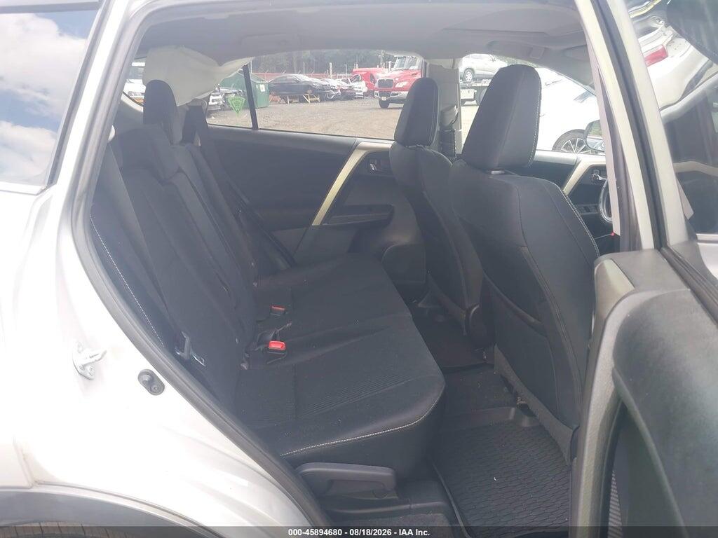 2T3RFREV0FW330370 2015 TOYOTA RAV4 photo no. 8