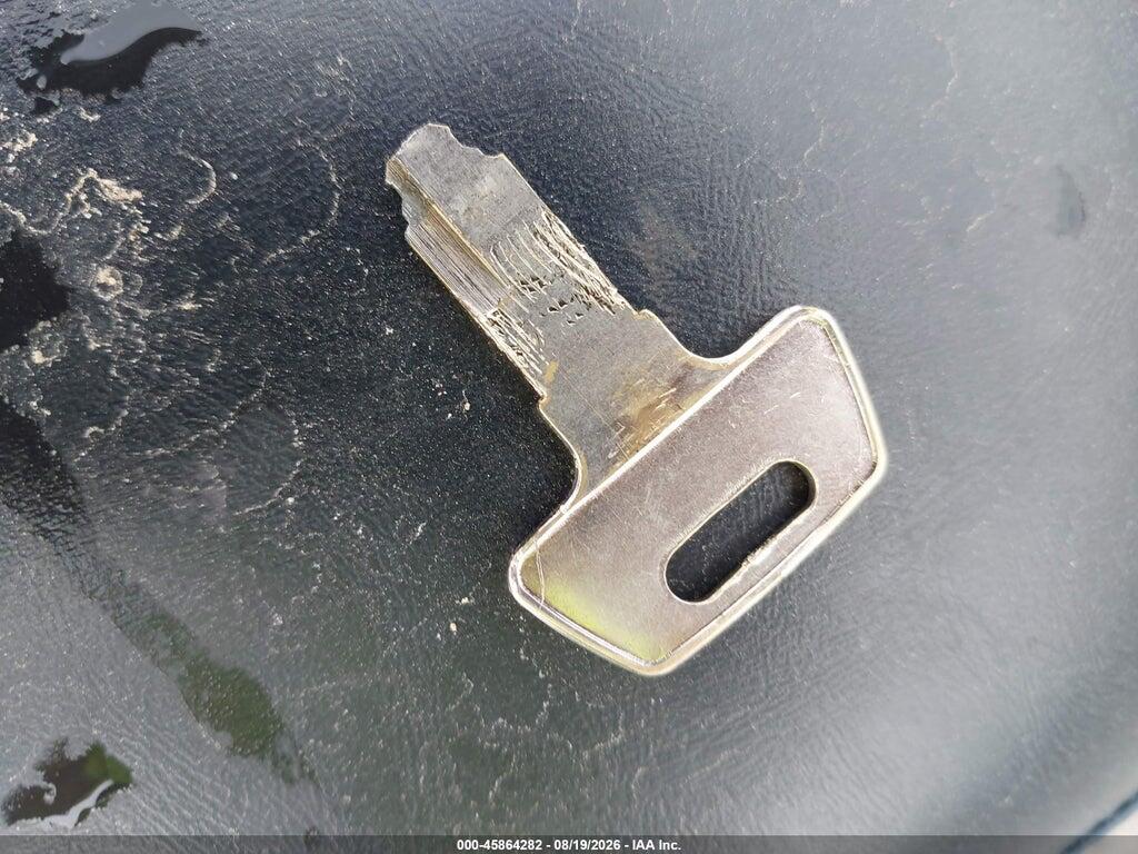 JH2RC5379HK700367 2017 HONDA VT750 photo no. 11