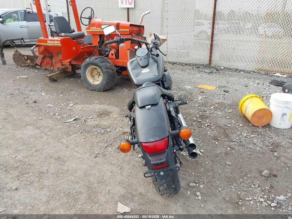 JH2RC5379HK700367 2017 HONDA VT750 photo no. 6
