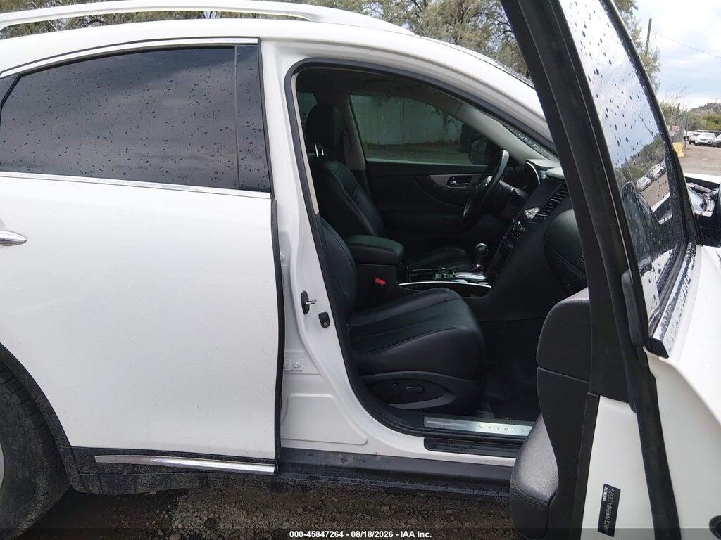 JN8CS1MW8HM413529 2017 INFINITI QX70 photo no. 5