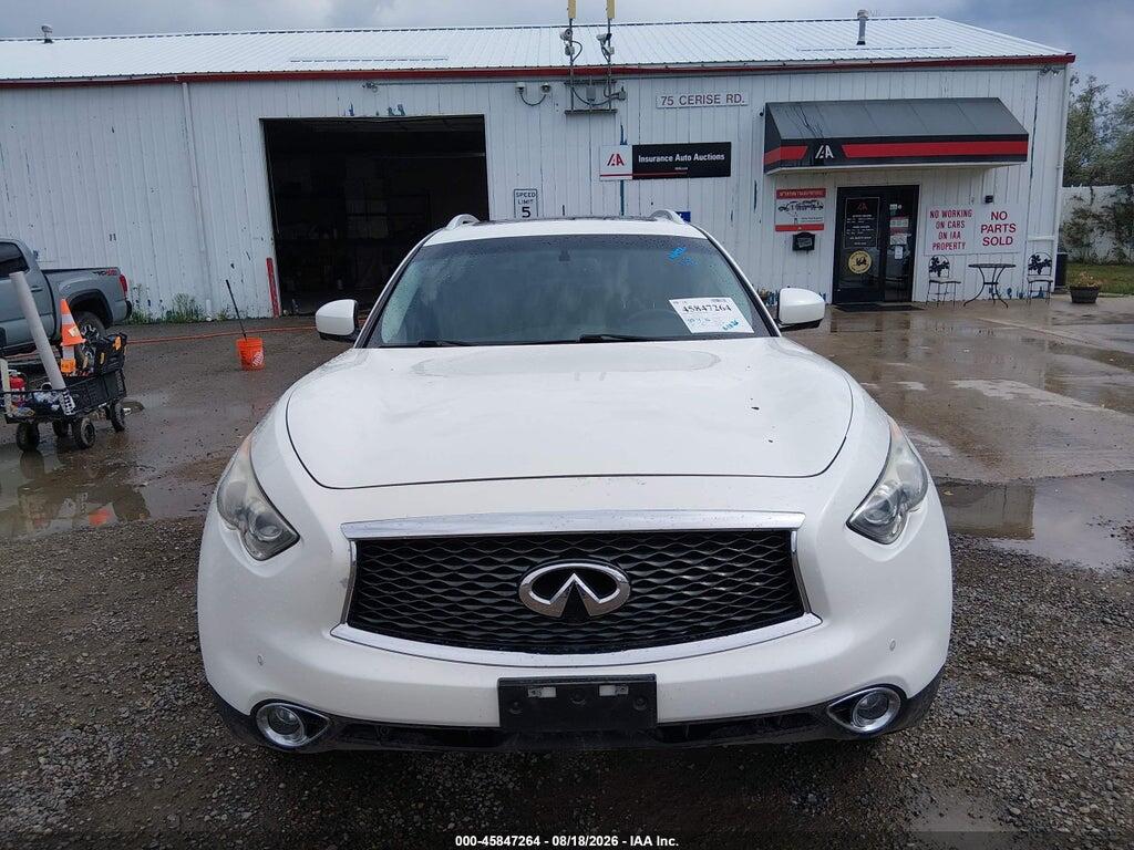 JN8CS1MW8HM413529 2017 INFINITI QX70 photo no. 6