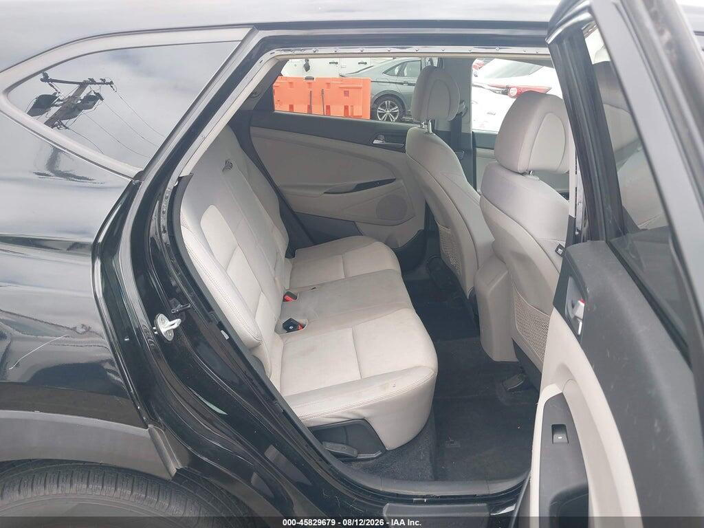 KM8J3CA47HU324528 2017 HYUNDAI TUCSON photo no. 8