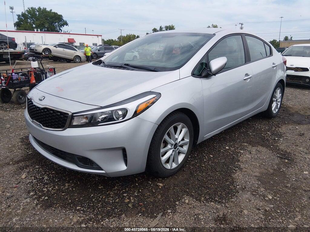 3KPFL4A72HE076732 2017 KIA FORTE photo no. 2