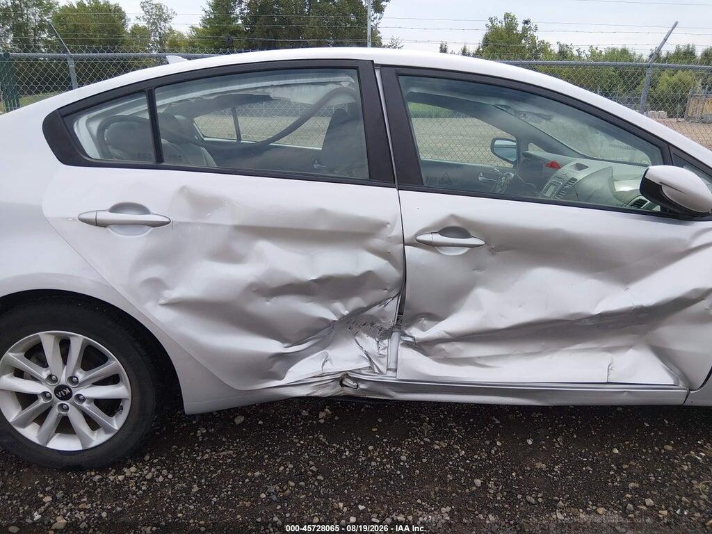 3KPFL4A72HE076732 2017 KIA FORTE photo no. 6