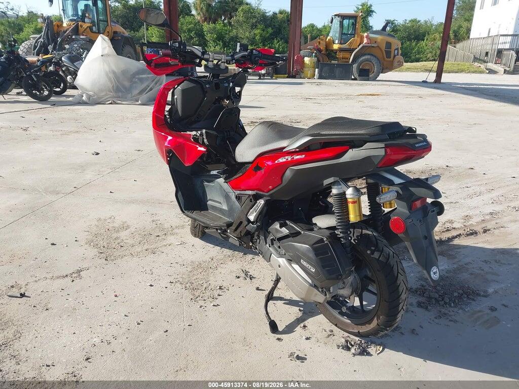 MLHKF3852N5100326 2022 HONDA ADV150 photo no. 3