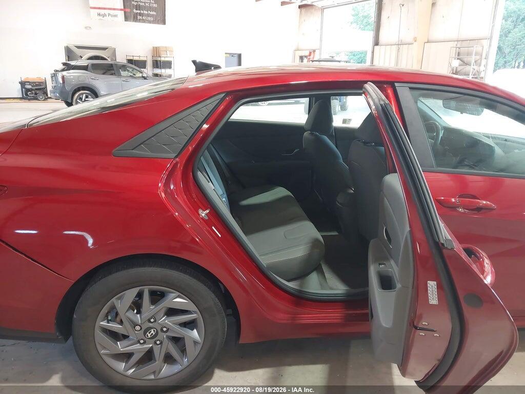 KMHLM4DG8RU643407 2024 HYUNDAI ELANTRA photo no. 8