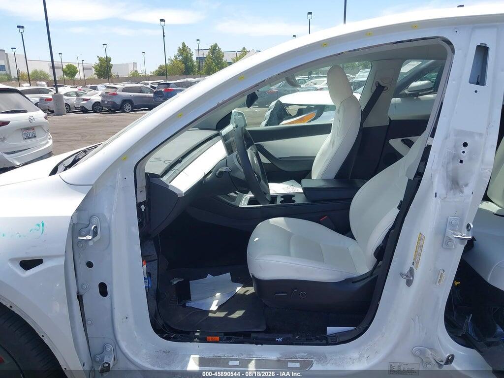 7SAYGDEE9NF445763 2022 TESLA MODEL Y photo no. 5
