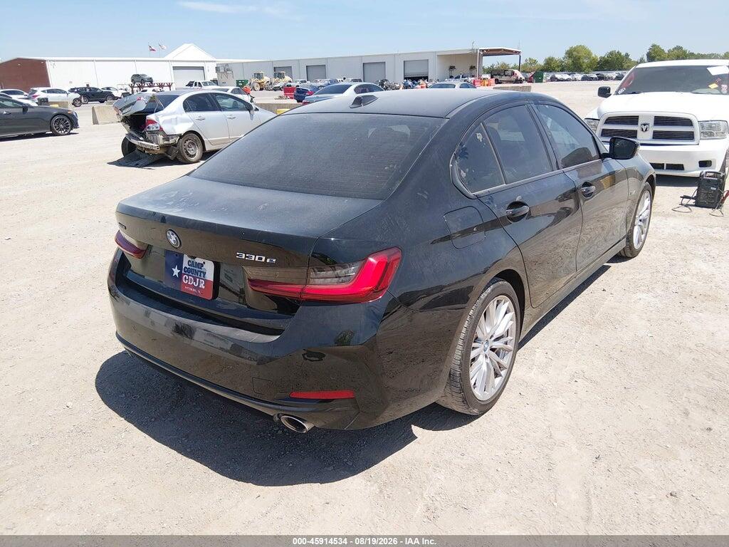 3MW39FS00P8D11556 2023 BMW 330E photo no. 4