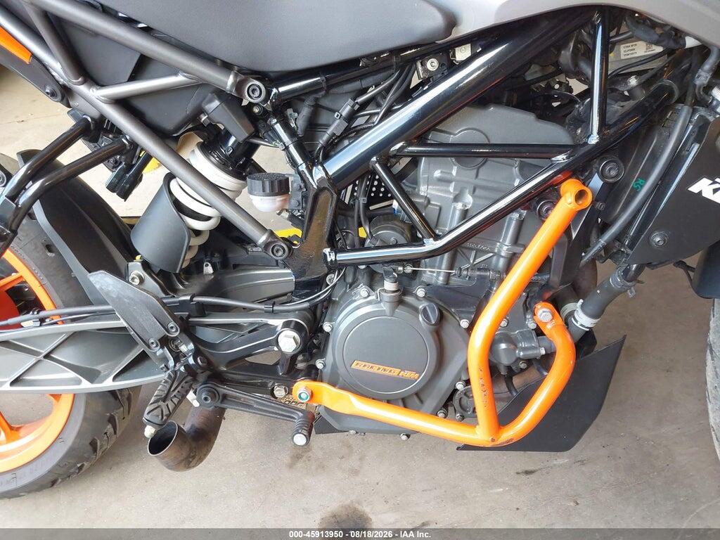 MD2JPC402PC026727 2023 KTM 200 photo no. 8