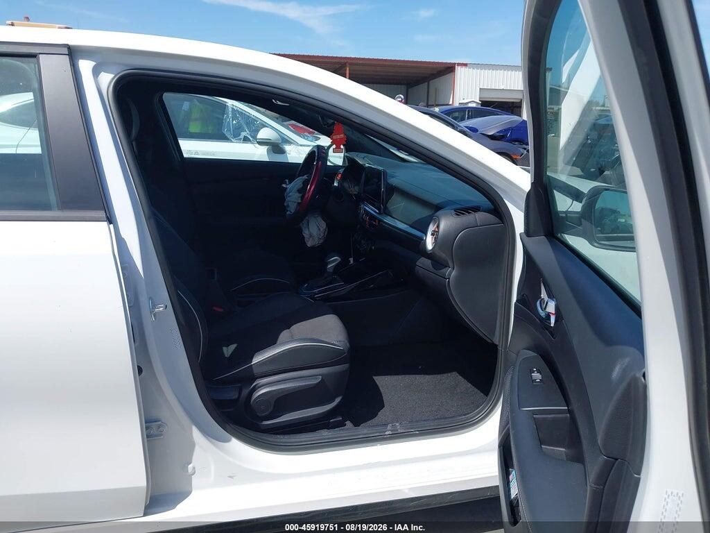 3KPF54AD2RE822744 2024 KIA FORTE photo no. 5