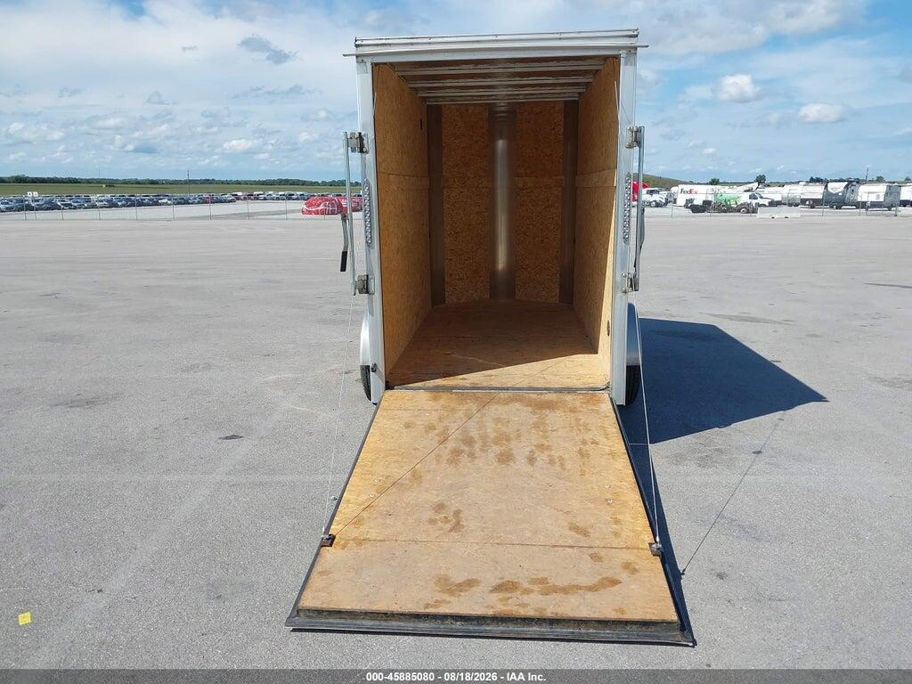 552R1ED1X01009299 2022 RM ENCLOSED photo no. 8