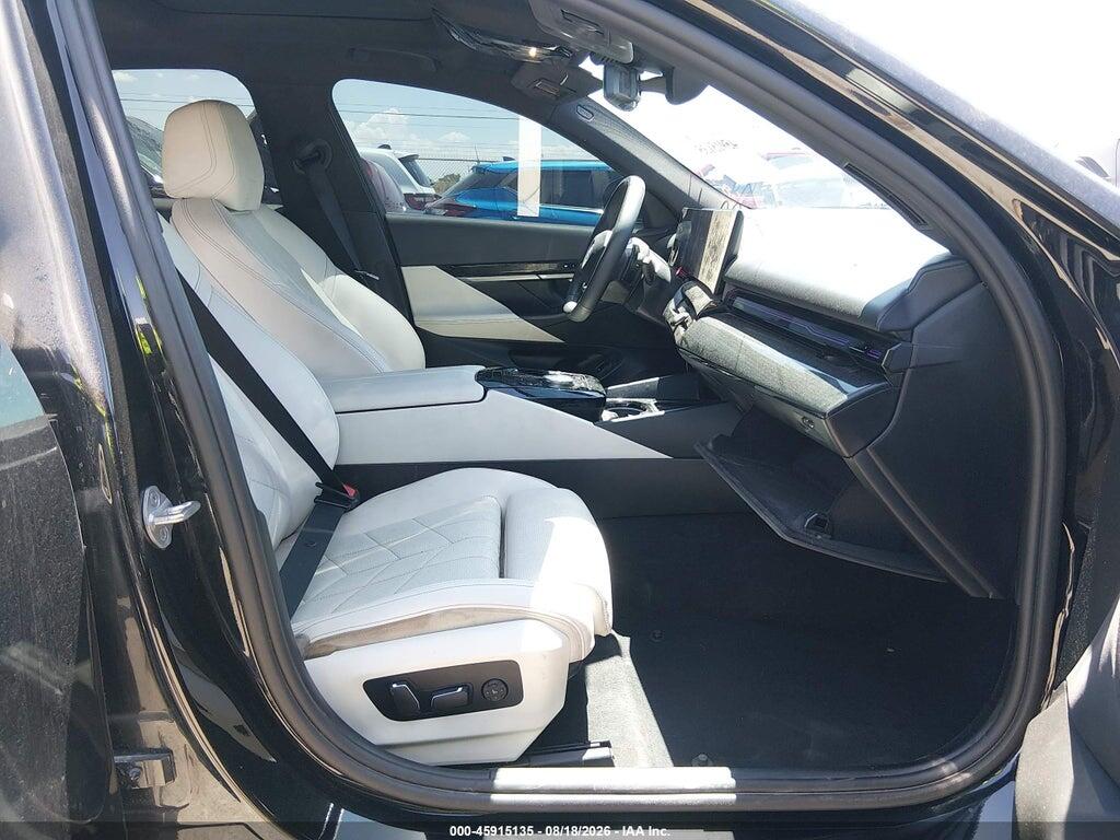 WBA43FJ06RCS56775 2024 BMW 530I photo no. 5