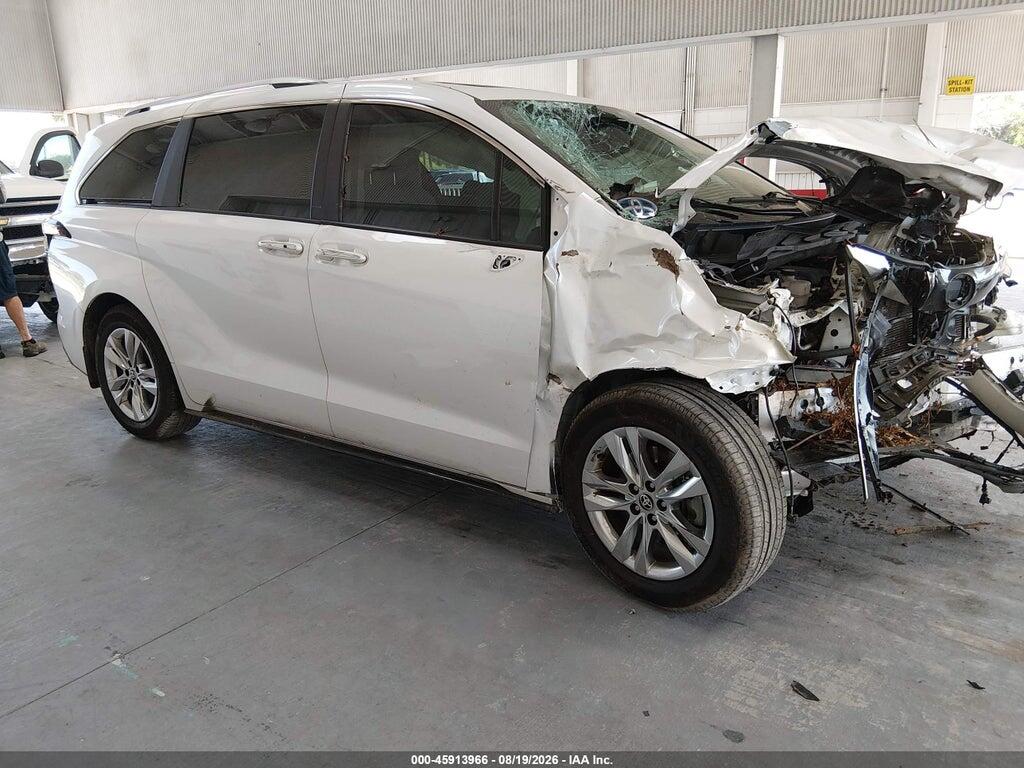 2024 TOYOTA SIENNA 5TDZSKFC4RS115824