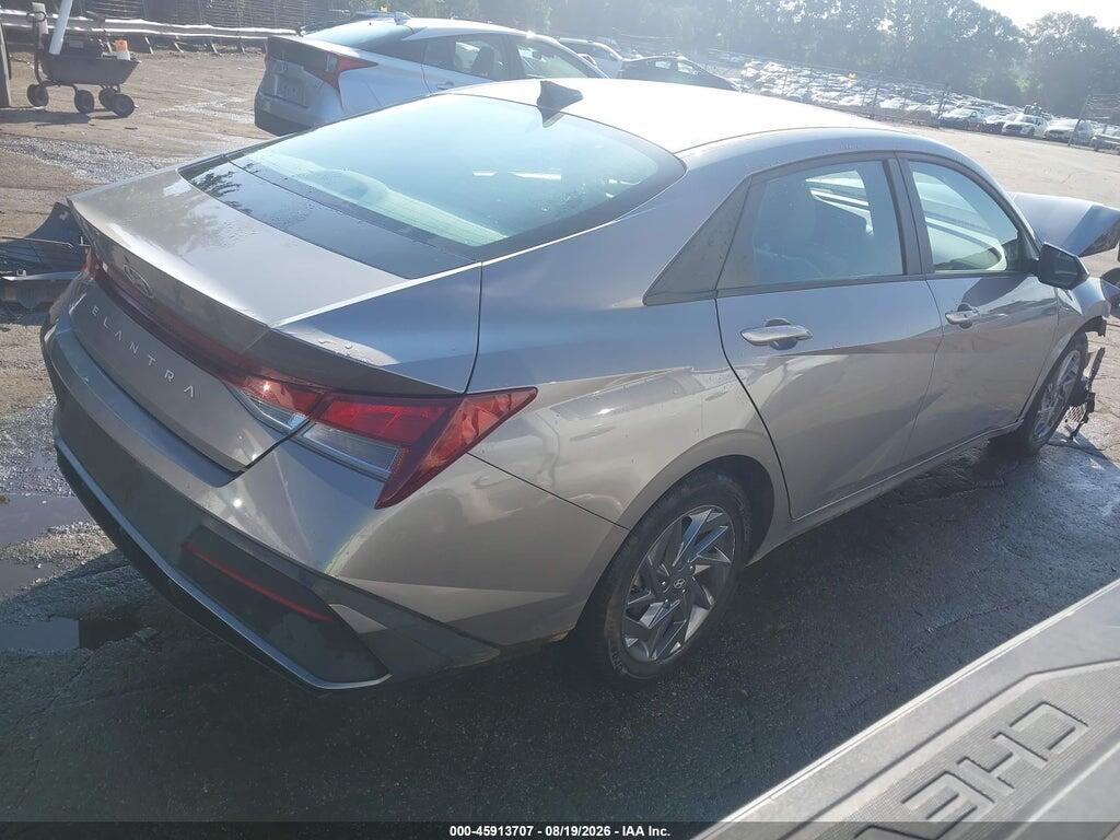 KMHLM4DG1RU682985 2024 HYUNDAI ELANTRA photo no. 4